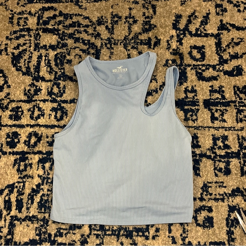 Hollister Must Have Collection Crop Tank Top
